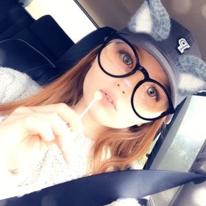 Meet your Posher, Andriana